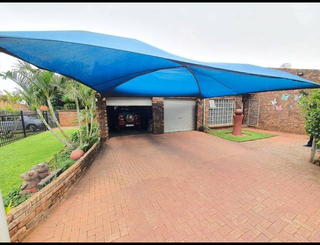 3 BEDROOM HOUSE FOR SALE IN DORANDIA